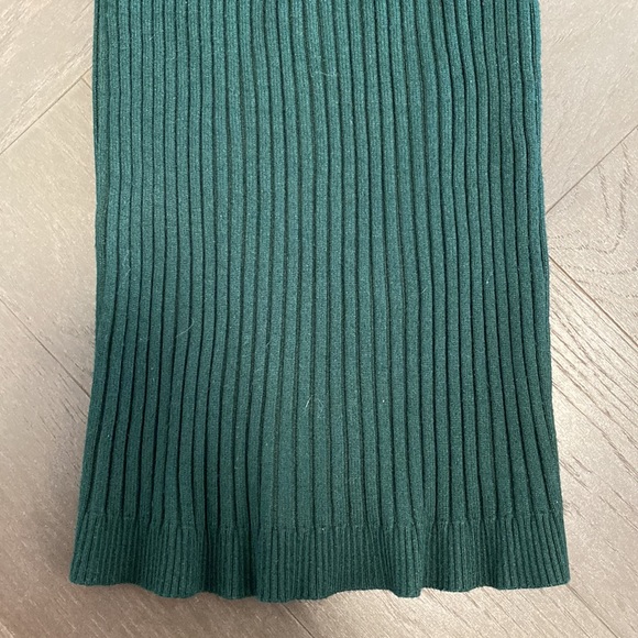 FOREVER 21 Green Cold Shoulder Knit Love Sleeve - Picture 8 of 9